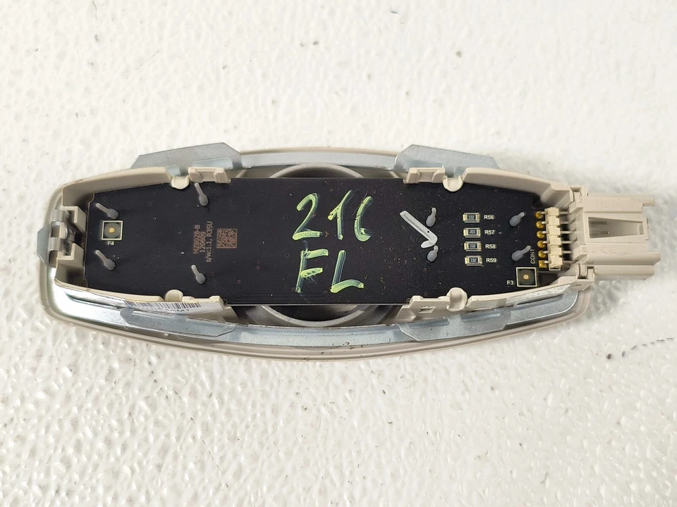 13-18 FORD C-MAX DELANTERO SUPERIOR IZQUIERDO LADO DEL CONDUCTOR TECHO INTERIOR LUZ LÁMPARA OEM Foto 2 de 3