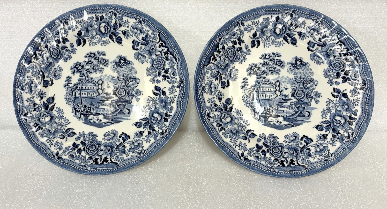 Churchill Set of 2 Made in England Blue & White Floral Ceramic Plates Safe
Opens in a new window or