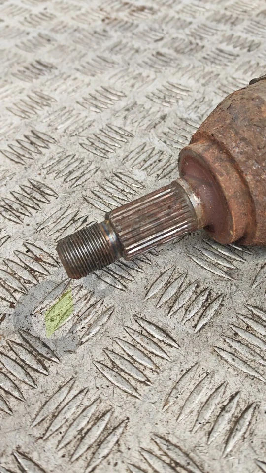 MG Mg6 Gt Driveshaft Left Front - Image 2 of 4