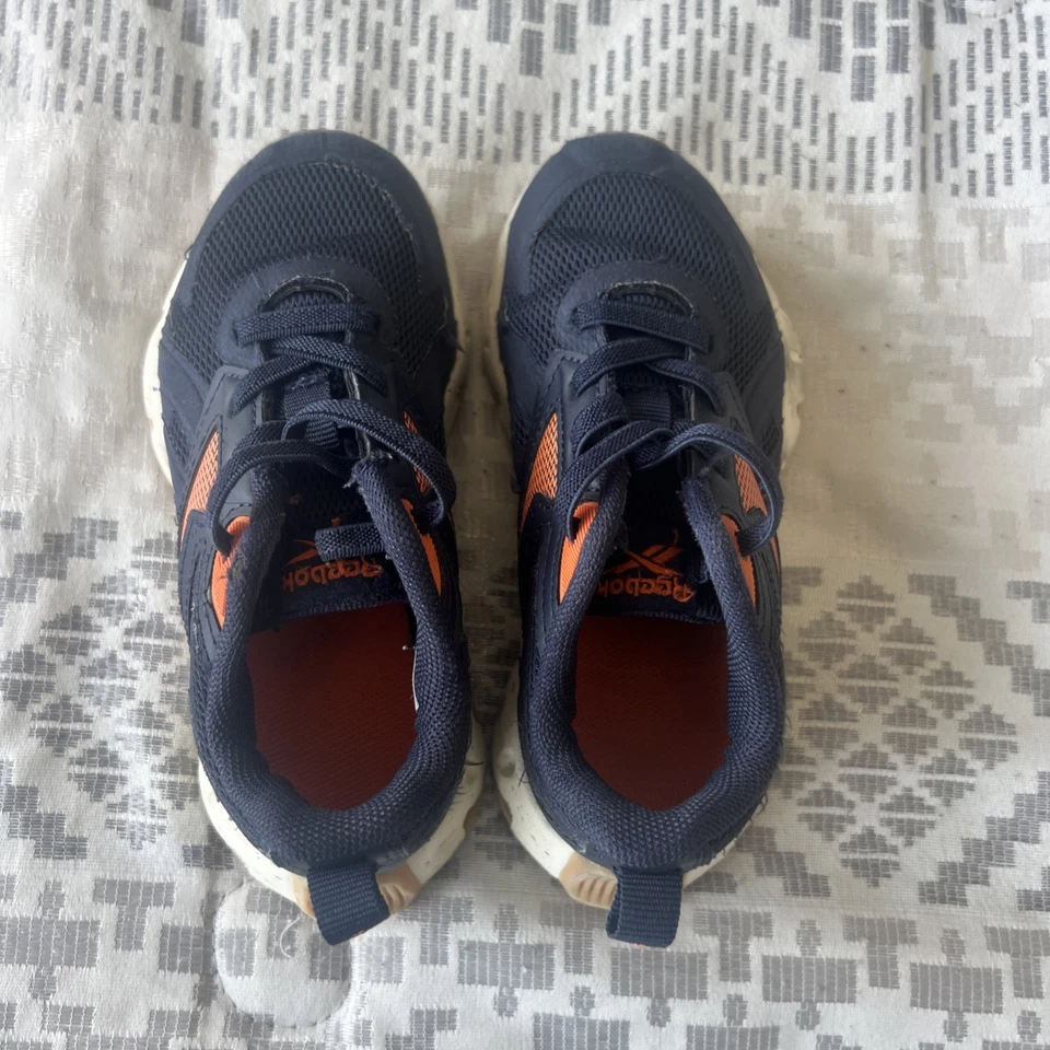 Zapatillas deportivas Reebok Zig Vector para niños talla 9 azul/naranja sin cordones Foto 2 de 4
