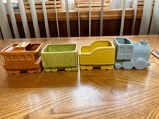 VINTAGE SHAWNEE POTTERY 4 PIECE S.R.R. TRAIN PLANTER WITH ENGINE AND CARS