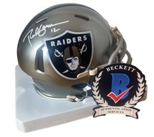 Oakland Raiders Collecting and Fan Guide 70