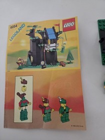 LEGO Castle 6054 Forestmen's Hideout  with Instructions 