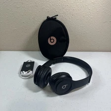 Beats by Dr. Dre Solo HD WIRED Black with Mic/Remote Control on cable & Case