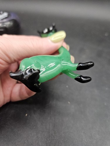 VTG. Art Glass Long Neck Green and Black Cat Figurine - Picture 4 of 8