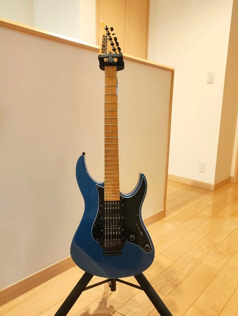 YG521M-R YAMAHA エレキギター　美品 YAMAHA YG521M-R Blue Maple Electric Guitar Used Product Shipping