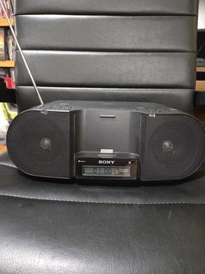 Sony CD Player ZS-S3iP AM/FM CD Personal Audio System iPhone iPod Dock