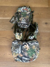 Turkey Vest with Seat: Lightweight Turkey Hunting Vest with Game Pouch, NIB