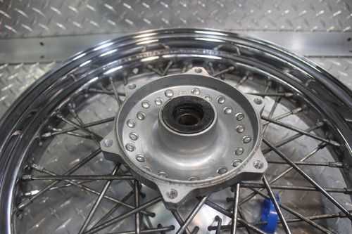 2005 YAMAHA V STAR 650 XVS650A CLASSIC FRONT WHEEL RIM 94430-16565-00 - Picture 10 of 12