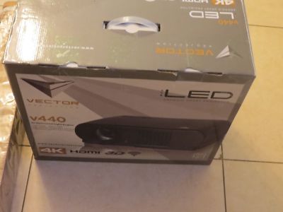 Vector V440 Projector 4K HDMI 1920x1080 Projector With Self lock Screen 72'' NEW