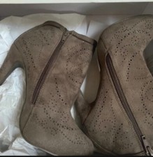 Faith Shoe Boots  New In Box