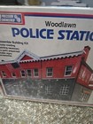 LIFE-LIKE HO SCALE BUILDING KIT - WOODLAWN POLICE STATION # 1382 New Old Stock  — photo 4