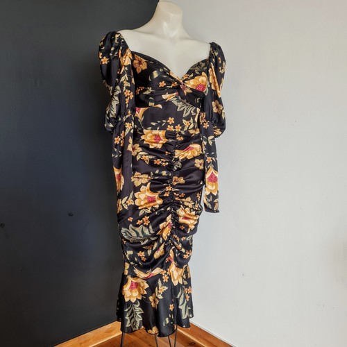 Women's size 8 'PRETTYLITTLETHING' Stunning floral puff sleeve ruched ruffle hem - Picture 4 of 8