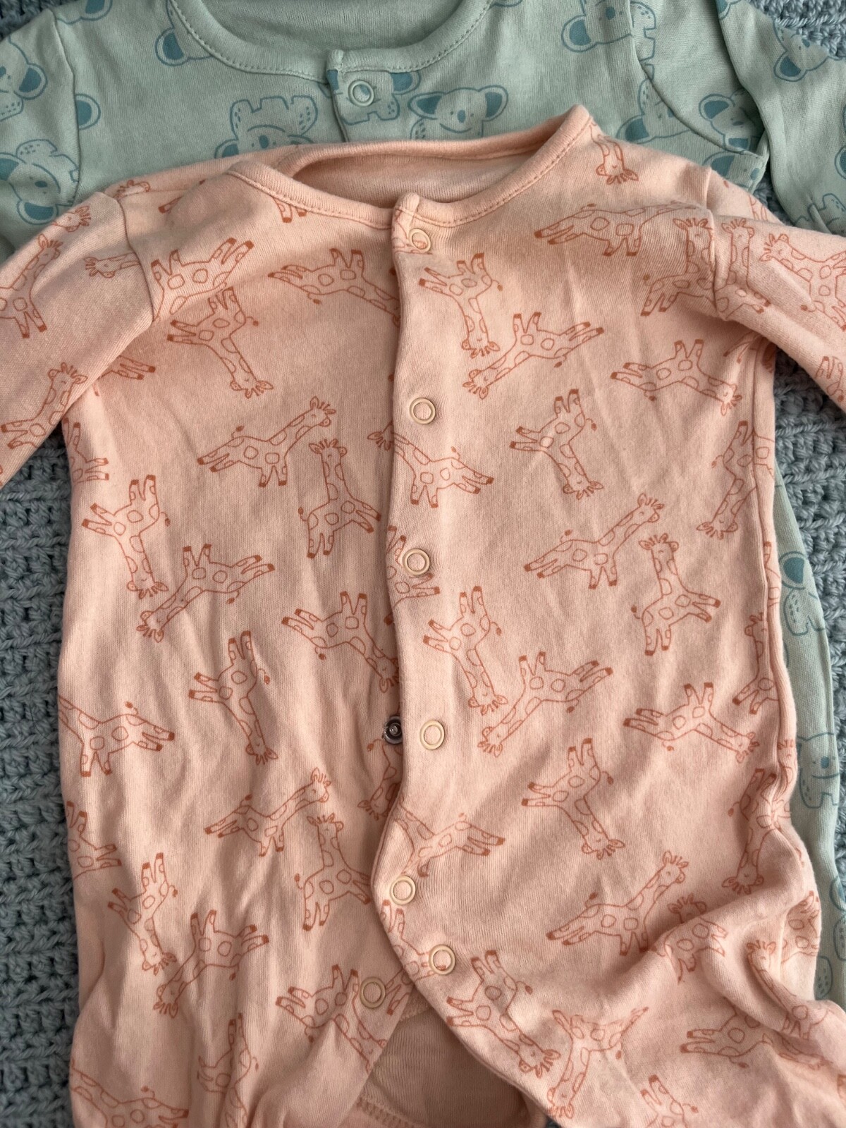 Mothercare 3 Sleepsuits , 4 matching Bodysuits Vests Bundle 1-3 months 14.5lbs