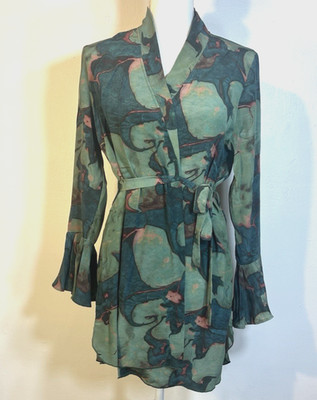 Stone Cold Fox Women's XS/S Green Silk Lily Pad Bell Sleeve Wrap Besos Robe