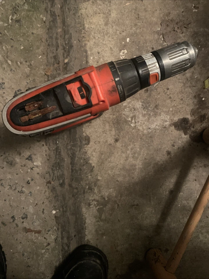 Дрель беспроводная Black & Decker Fire Storm 18 В FS1800D без зарядного устройства с 2 БАТАРЕЯМИ - Изображение 3 из 4