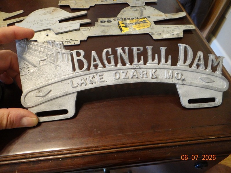 Vintage Lake Ozark Missouri Bagnell Dam Metal License Plate Topper (not Bagnall)