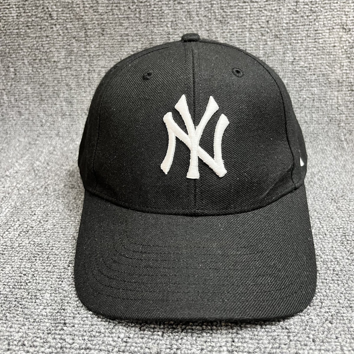 New York Yankees '47 Brand MVP Adjustable Baseball Cap Black