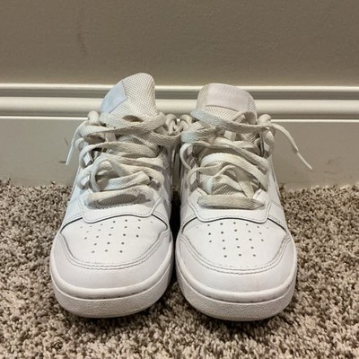 Nike Men's White Low Top Leather Athletic Sneakers Lace Up Rubber Sole