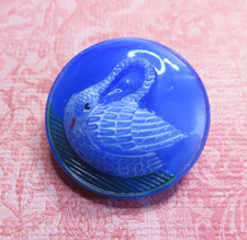 Vintage BUTTON*Medium MODERN CZECH GLASS with SWAN *approx. 1-1/16"  (F25)