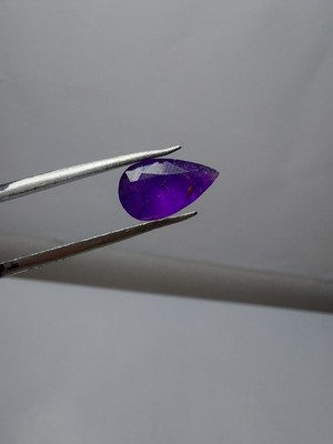 1.30 CT Fluorescent Sharp Tenebrescent HACKMANITE Cut Gemstone from Afghanistan