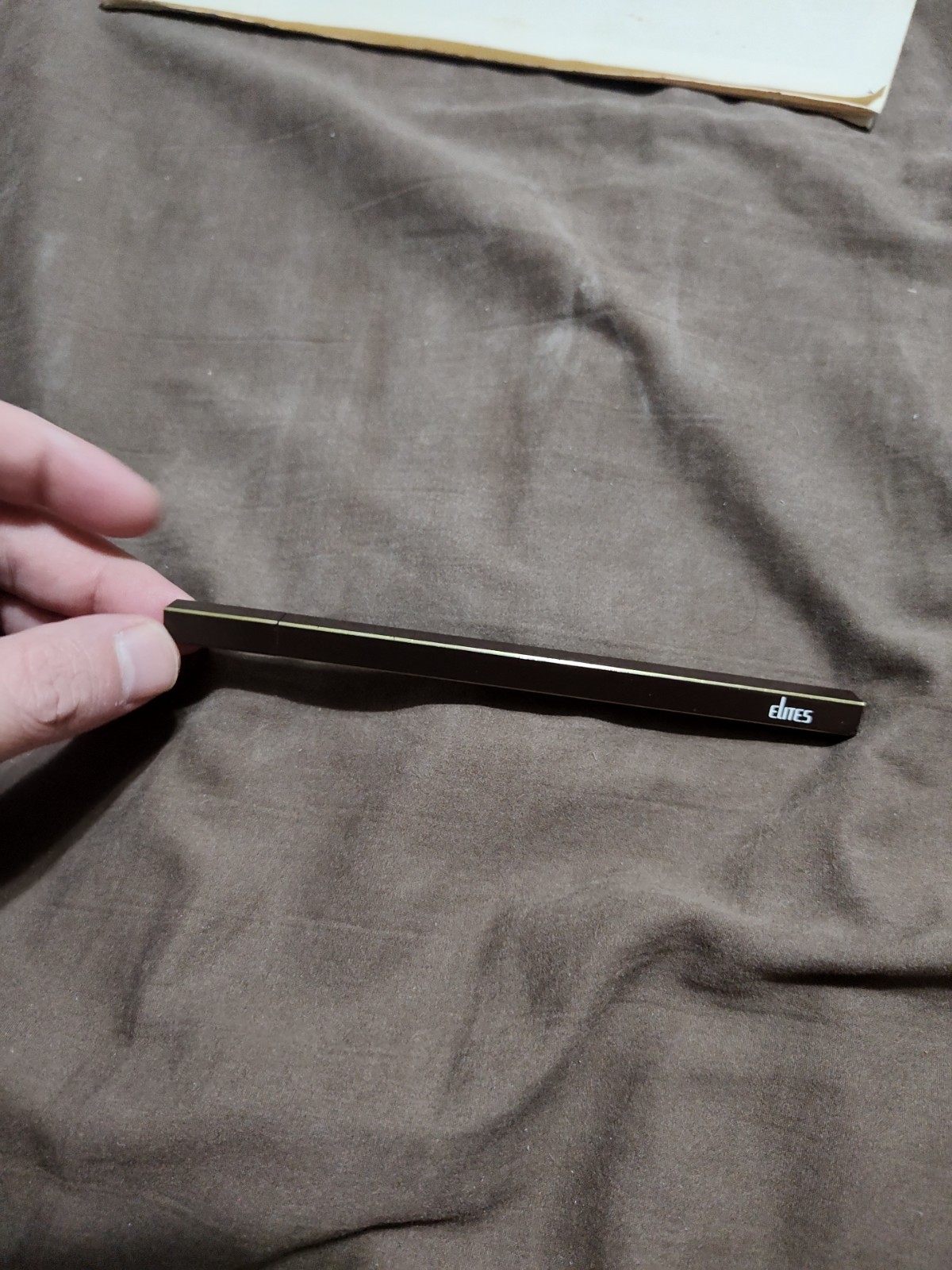 Brown/gold *untested*