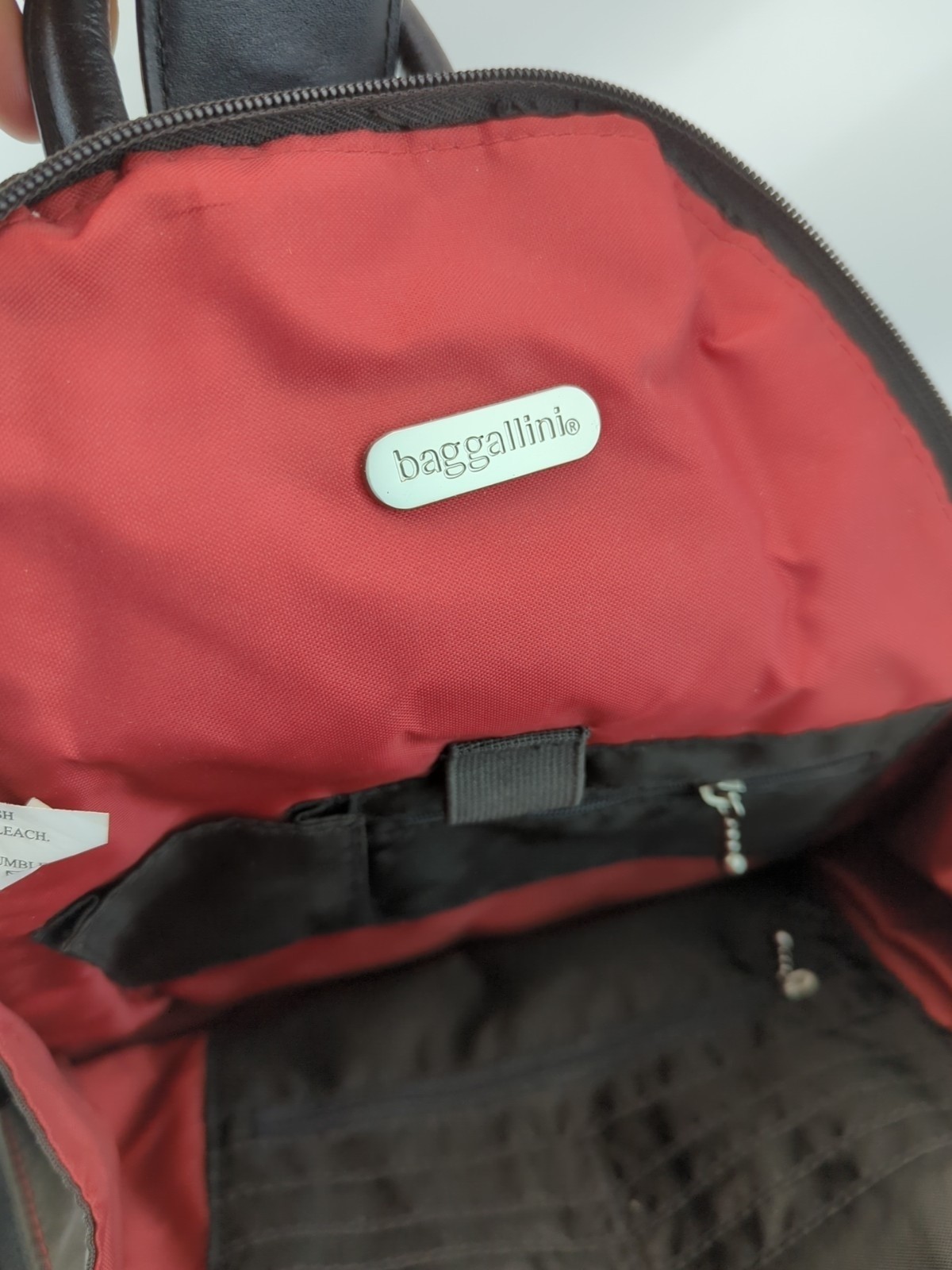 Baggallini Gray Triangle Backpack Red Interior - image 5