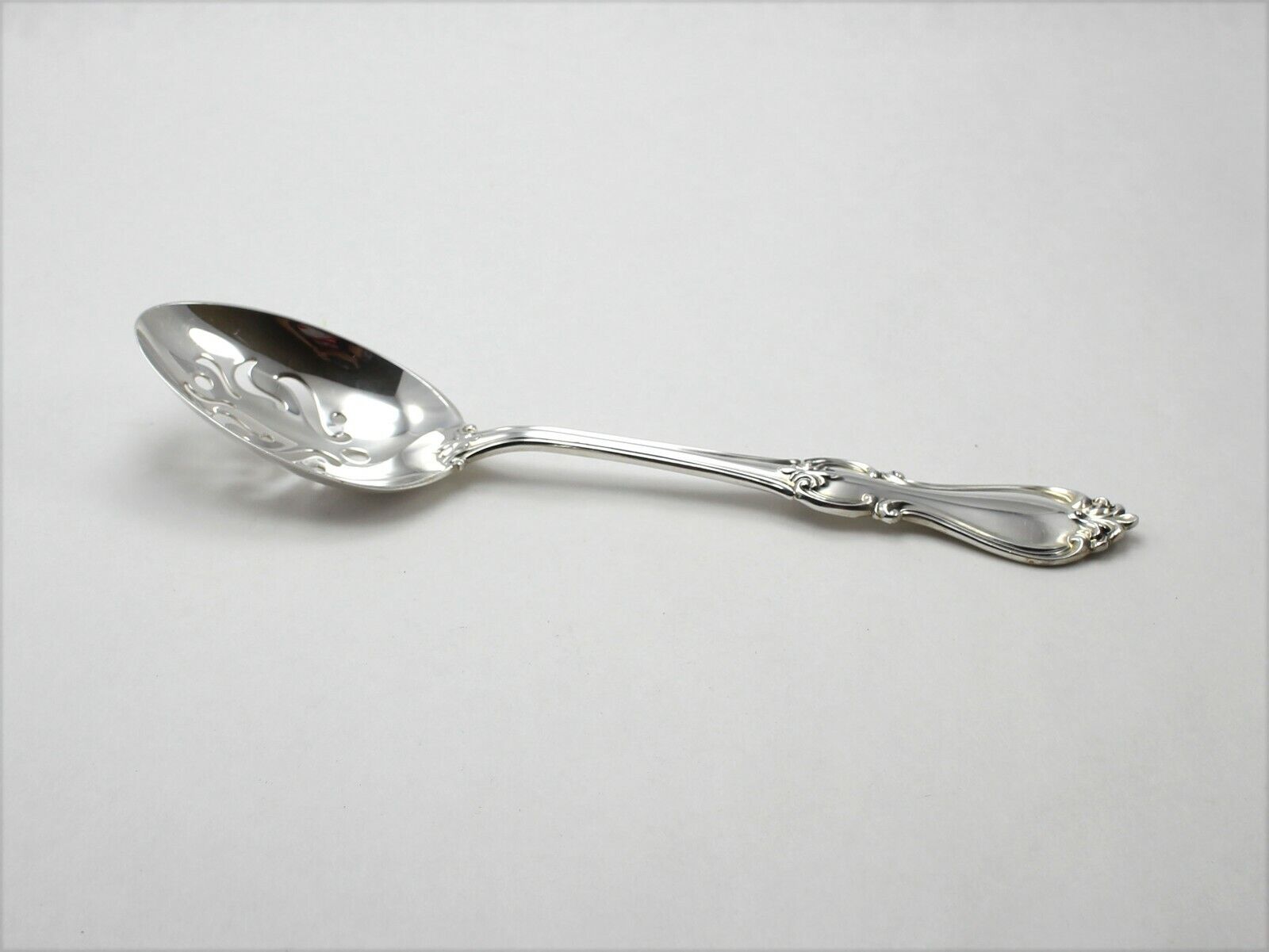 Towle Queen Elizabeth I Sterling Silver Pierced Serving Spoon - 8 5/8" - No Mono