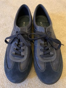 ecco navy blue shoes
