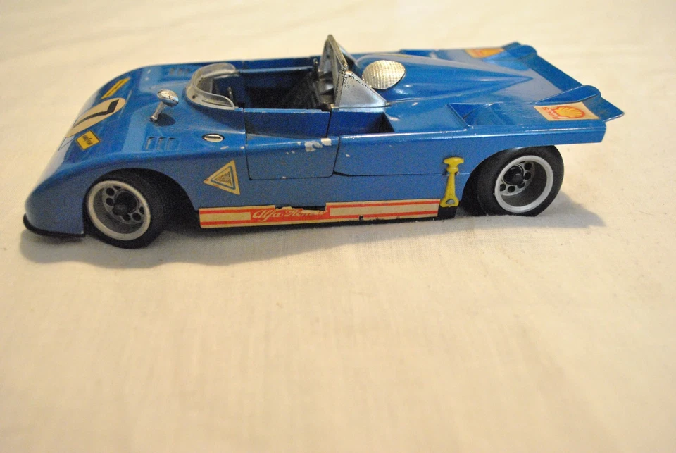 MODELLINO AUTO EDISON GIOCATTOLI - SHOCKING LINE ALFA ROMEO 33.3TT SCALA 1:20 - Immagine 2 di 4