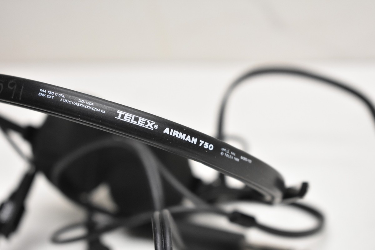 Telex Airman 750 Featherweight Aviation Headset 64300-100 | eBay