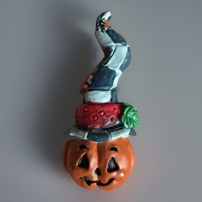 Halloween Pumpkin Brooch Ceramic Jack O Lantern Pin Whimsical Witch Hat Jewelry