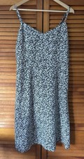 Uniqlo Summer Dress Size L Black And White Flowers Strappy Sundress