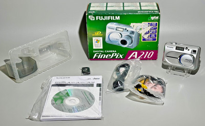 Fujifilm FinePix A210 3.2MP Digitalkamera - funktioniert - verpackt