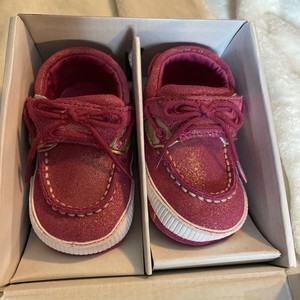 Adorable Hot Pink Sperry Top-Sider Sequin Baby Shoes Size 3m