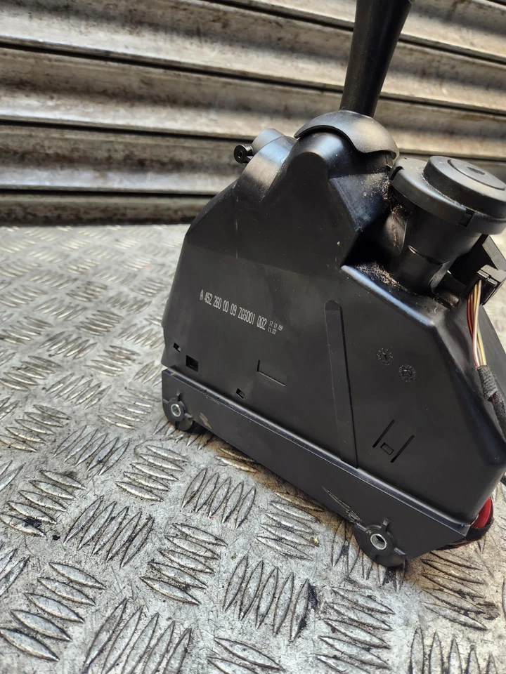 SMART FORTWO SELECTOR DE ENGRANAJES E INTERRUPTOR DE BLOQUEO DE ENCENDIDO Y LLAVE A451 MK2 2006 - 2014 Foto 4 de 4