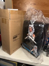 Hot Toys Star Wars Ahsoka TMS118 Ahsoka Tano escala 1/6 con remitente