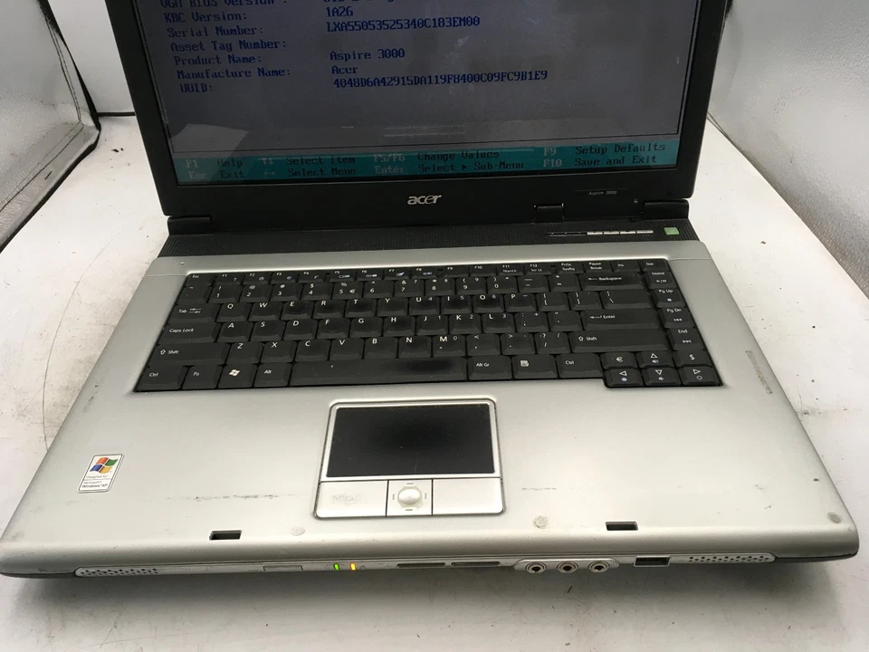 ACER ASPIRE 3000 ZL5 - BOTAS A LA BIOS - AMD SEMPRON 3000 - 4GB RAM - LEER DESC-BB Foto 3 de 4
