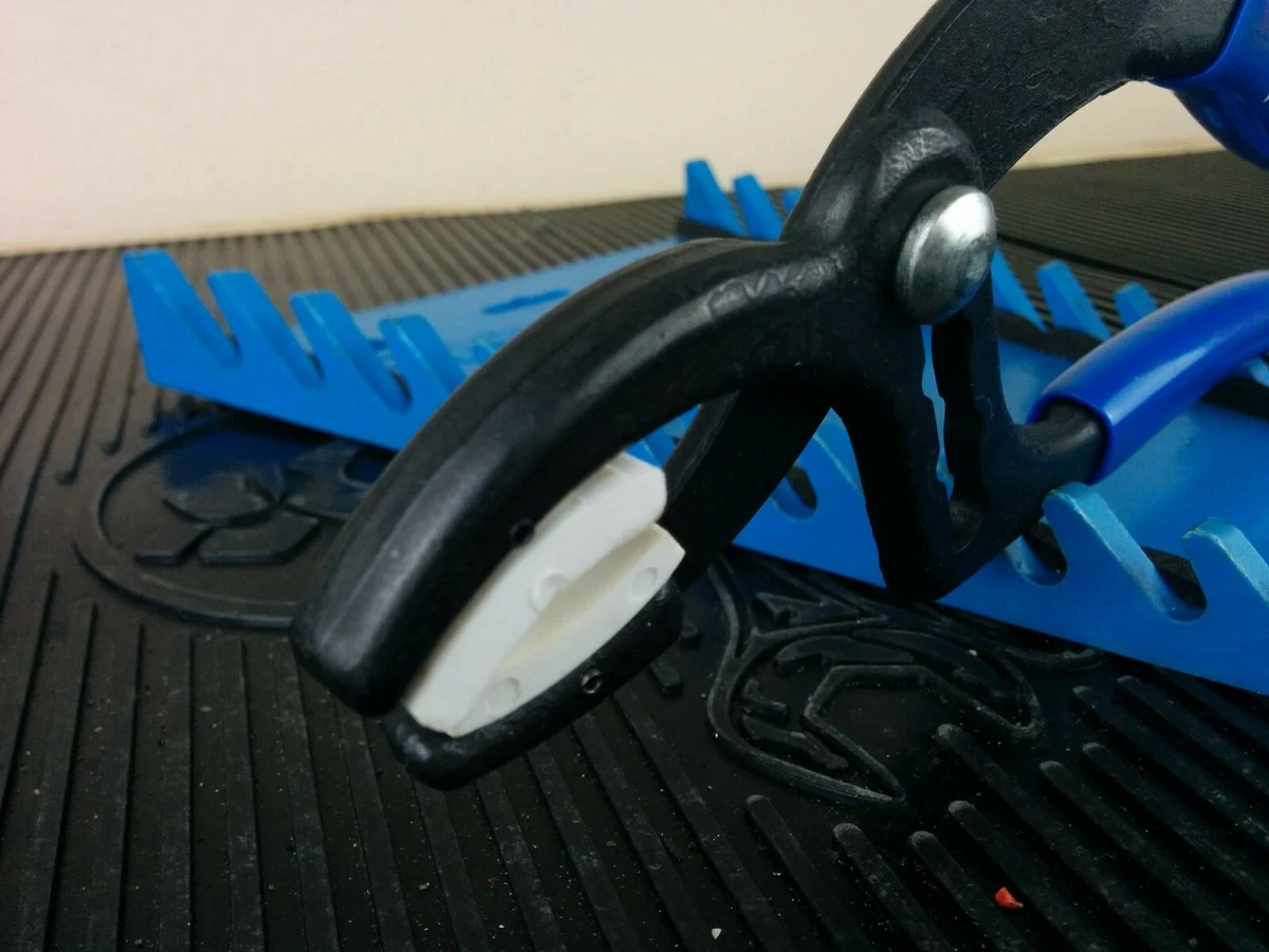 aj694 NEW Imperial Blue Soft Grip Adjustable Soft Jaw Non marring Pliers GT113