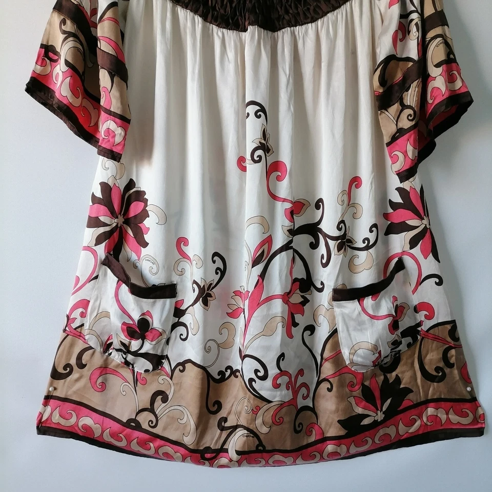 Mini Vestido Bebe Marfil Manga Corta Fuera del Hombro Floral Mezcla Seda Bolsillos Foto 4 de 4