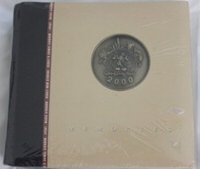Walt Disney 2000 World Photo Album 50 Pocket Pages 200 4x6 Photos Acid Free New