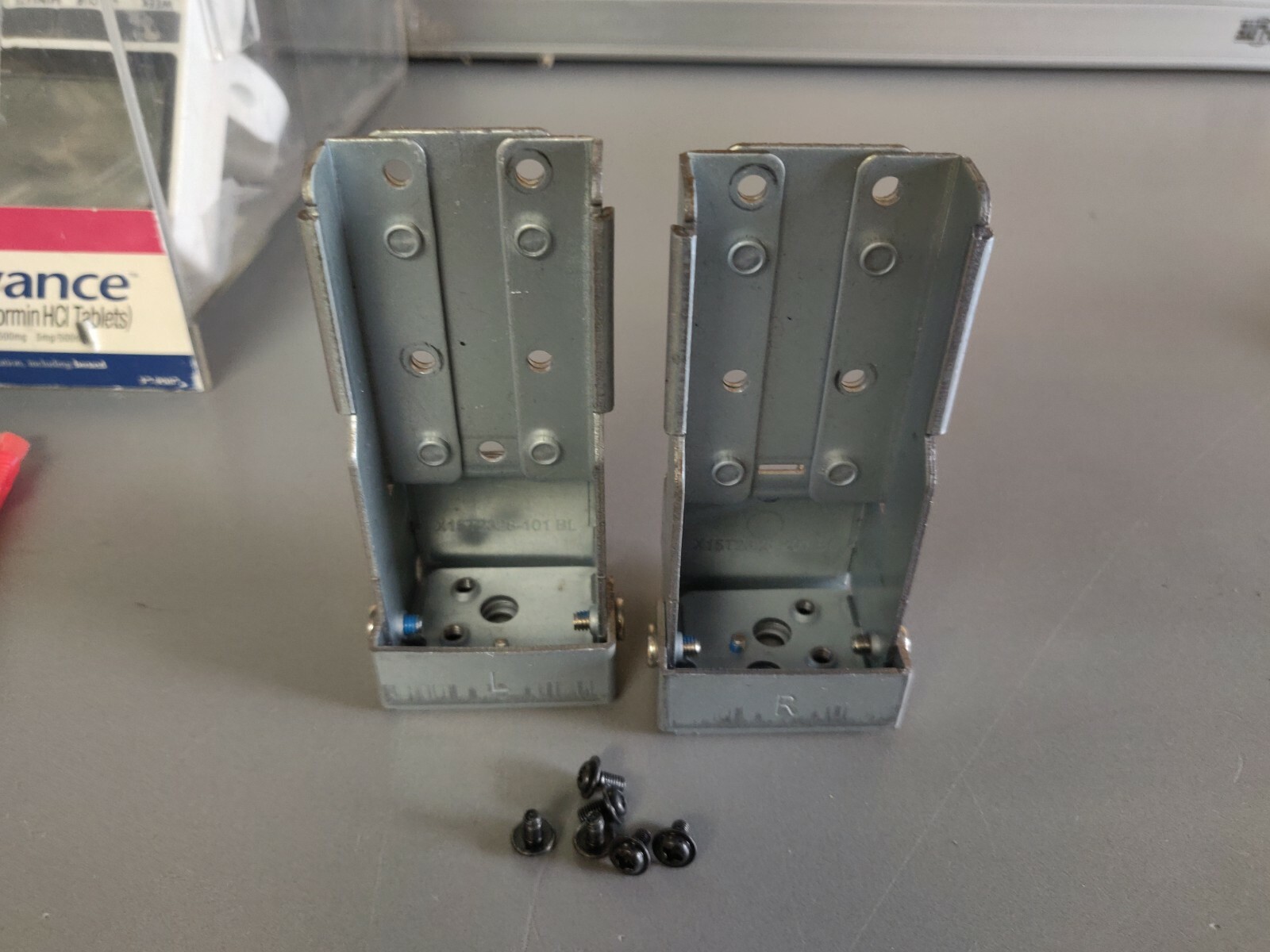 TV Insignia NS43DR710NA17 Stand Mount Brackets w Screws eBay