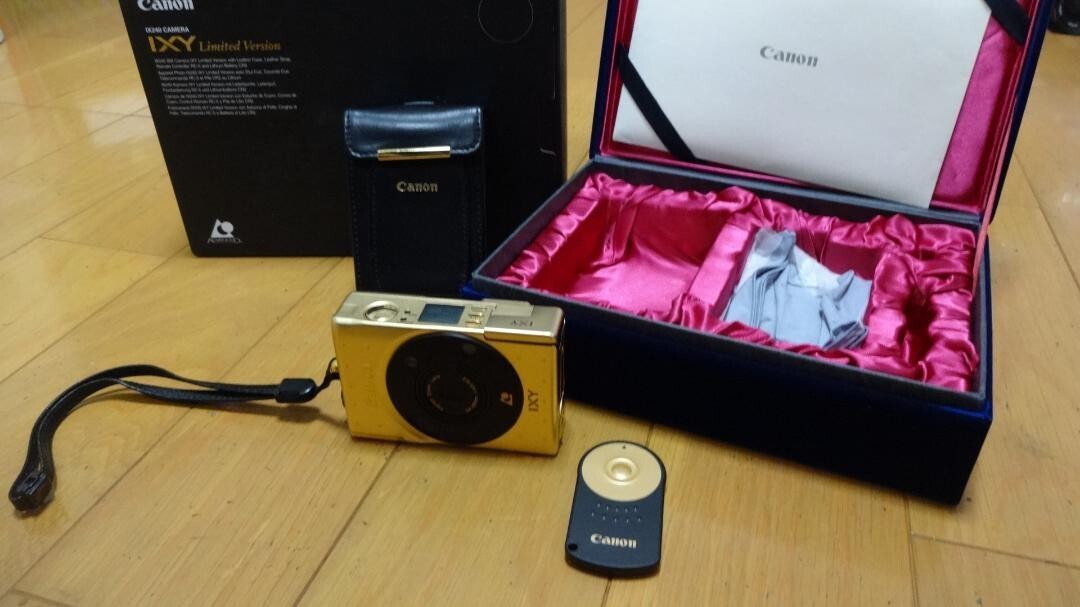 フィルムカメラ Canon  IXY Limited Version GOLD 60th APS カメラの八百富｜CANON IXY LIMITED VERSION イクシー 60周年