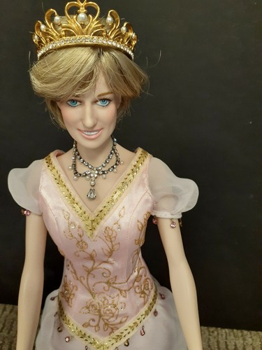 Muñeca Franklin Mint Princesa Diana Revestida En Sofía Debutante Conjunto LE - Imagen 2 de 5