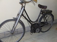 PEDRIN BICICLETTA ANNI 60 CON MOTORE MOSQUITO 38 CC MAGNIFICAMENTE CONSERVATA