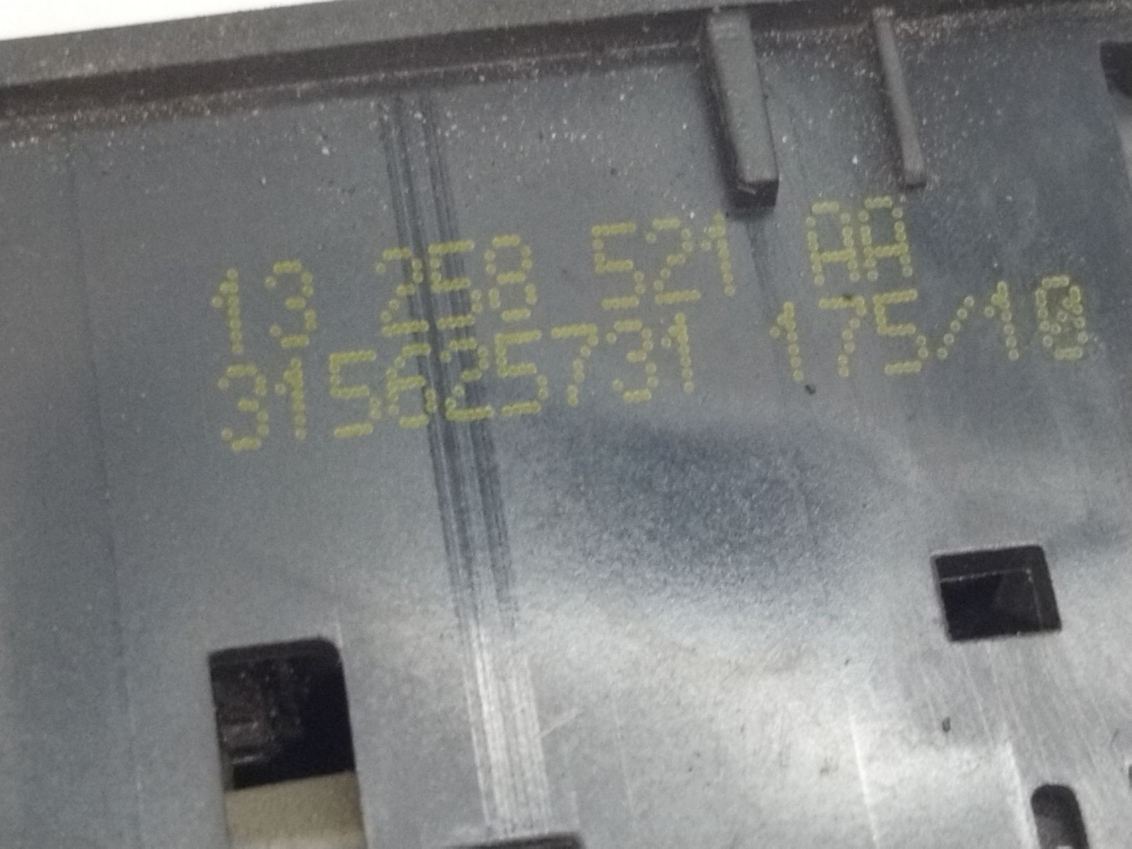 13258521AA WINDOW SWITCH FRONT LEFT / 2663239 FOR OPEL CORSA D 1.3 16V CDTI