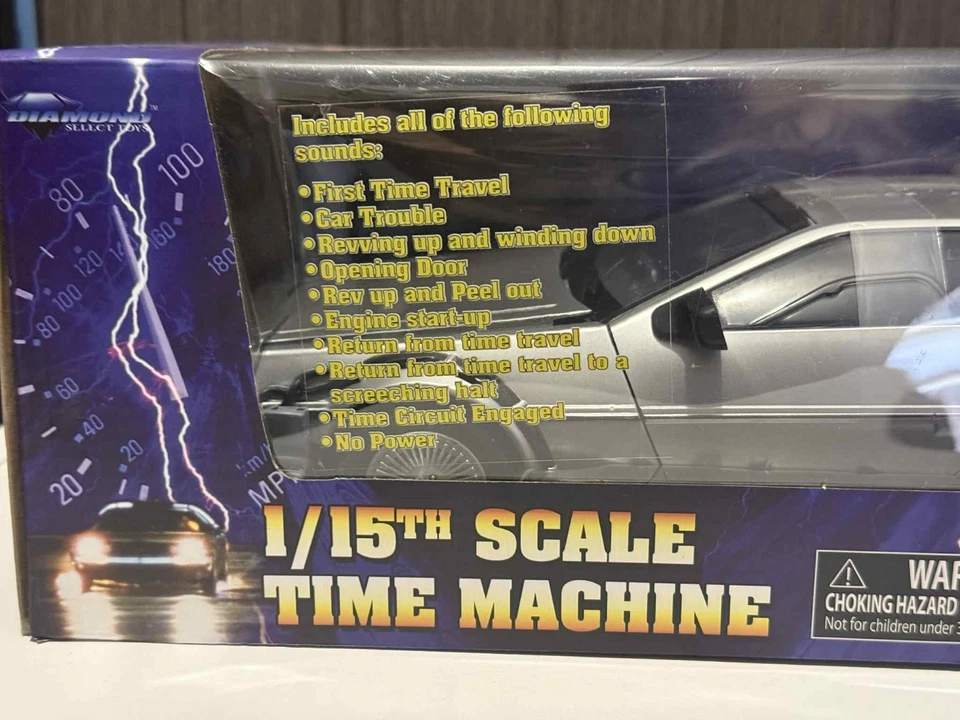 DIAMOND SELECT- BACK TO THE FUTURE PART II - 1:15TH SCALE TIME MACHINE DELOREAN - Image 2 of 4