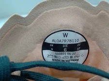 UsedVeryGood - Altra Womens Torin 6, White, 6