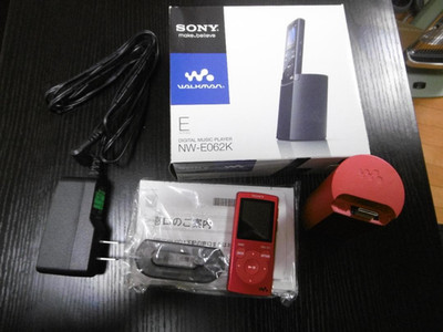 Sony Walkman NW-E062K 2GB Digital Music Player Red w/ Speaker