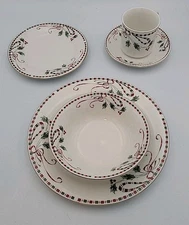 Vtg Gibson Festive Tradition Tartan Ribbon Stoneware 20 Pc/4 Place Set 2003 Xmas